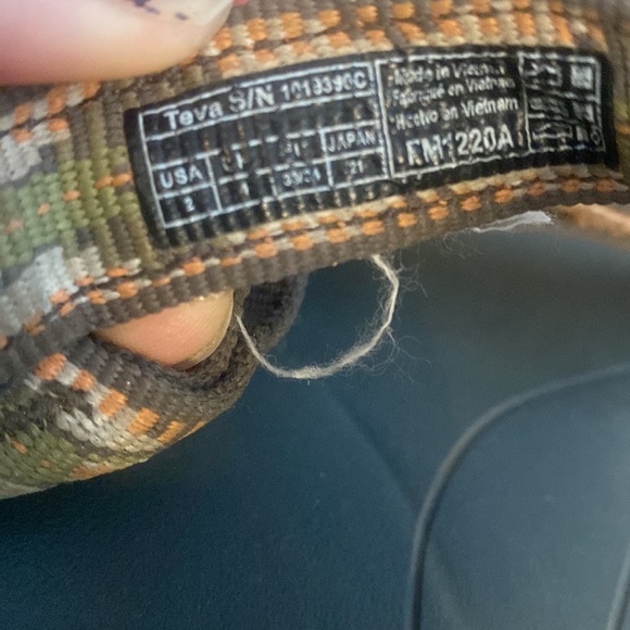 Teva velcro Aztec print sandals size 2 - Picture 5 of 6